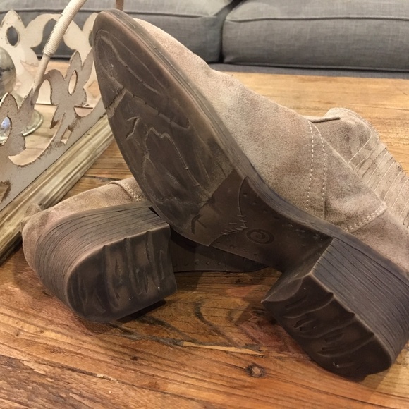 Volatile Brown Suede Ankle Booties Boots size 7.5 - Picture 5 of 6